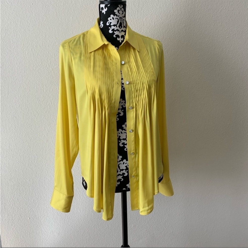 Catherine malandrino Yellow tuxedo look satin button down top size 4